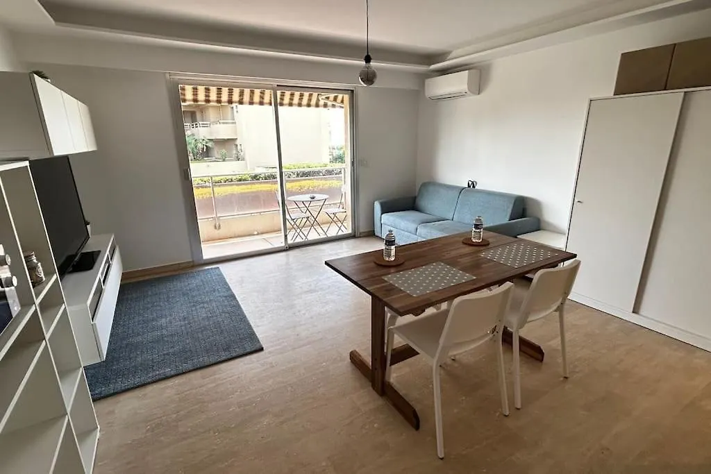 Apartamento Studio Juan-Les-Pins A 50M Plage Antibes